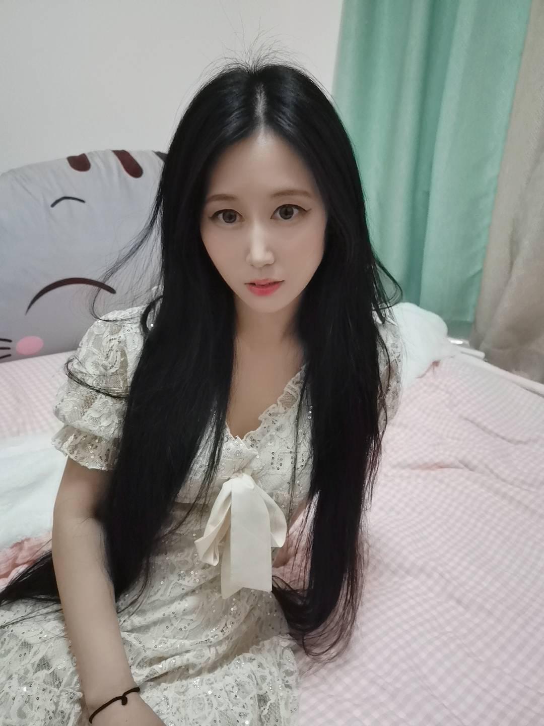 95年的淑女闷sao诱人，技术超一流， she~吻69式随意搞