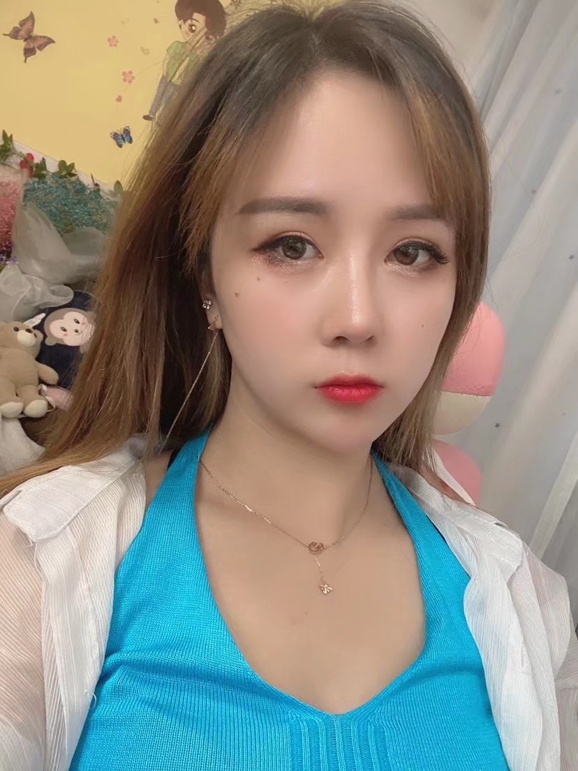 刚下水的疯丫头，极妩媚极风sao，大波手感很棒，性价不错